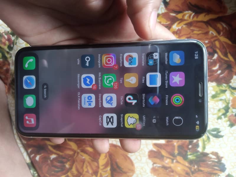 Apple iPhone X 6