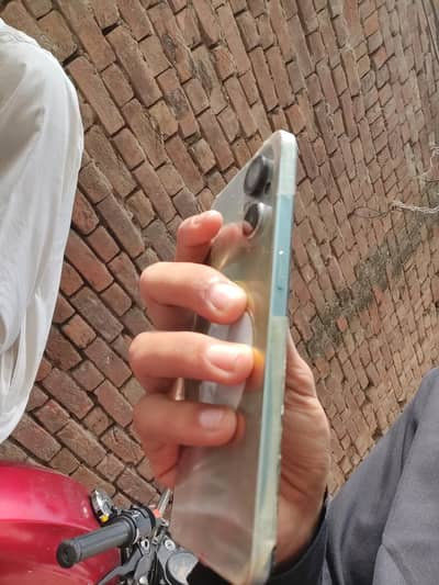 OPPO F21 Pro