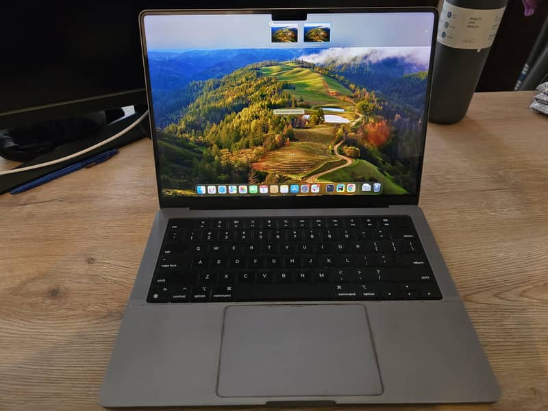 MacBook Pro 14" M2 Pro 0