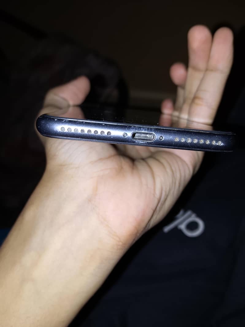 Apple iPhone 8 Plus 2