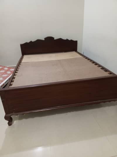 Queen size bed for sale