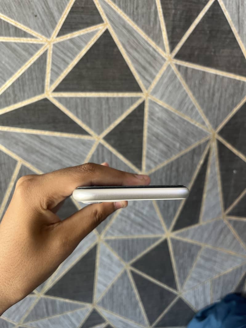 Apple iPhone 11 2