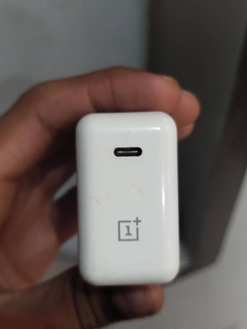 Charger 0