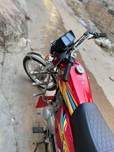 Honda 125 APF-2026