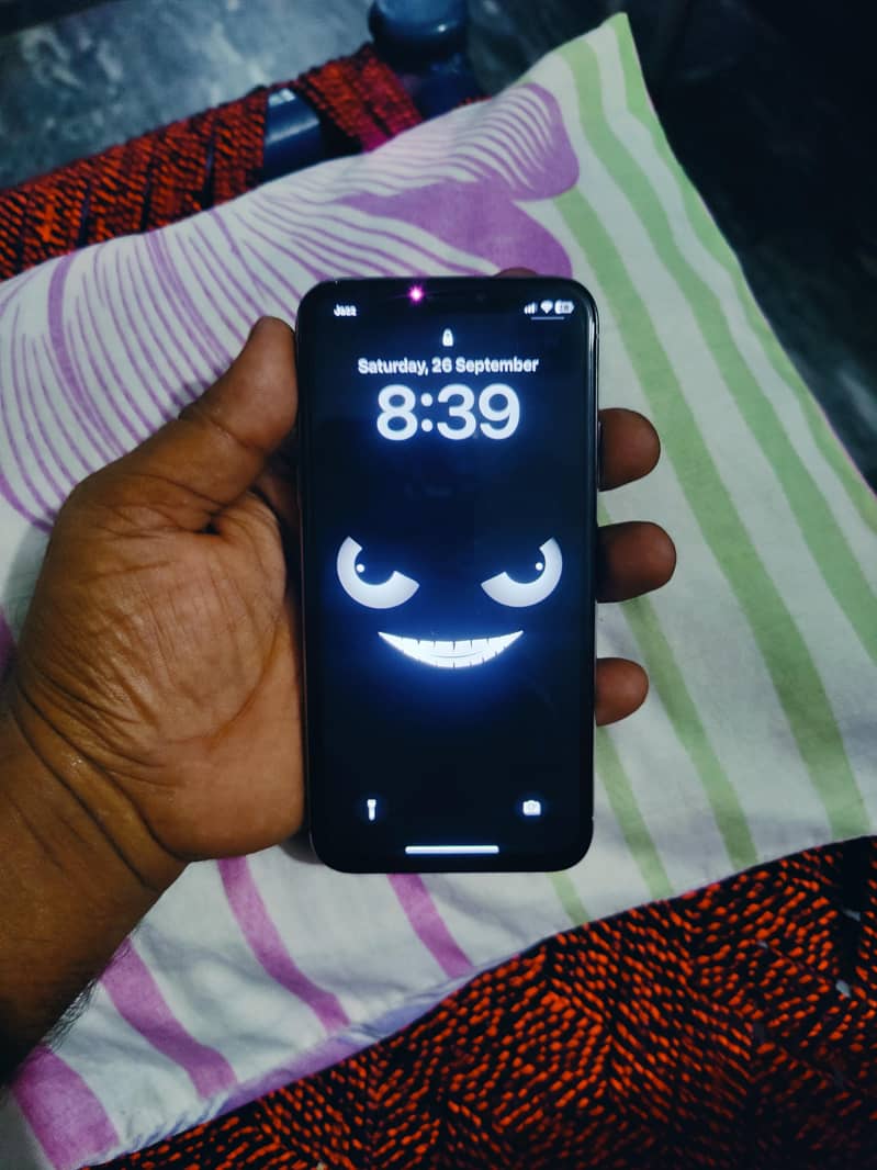 Apple iPhone X 0