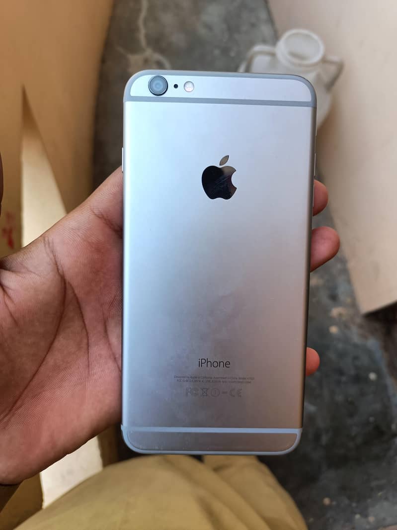 Apple iPhone 6 Plus 0