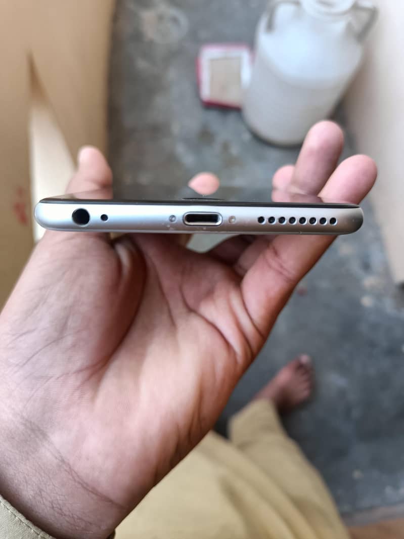 Apple iPhone 6 Plus 5