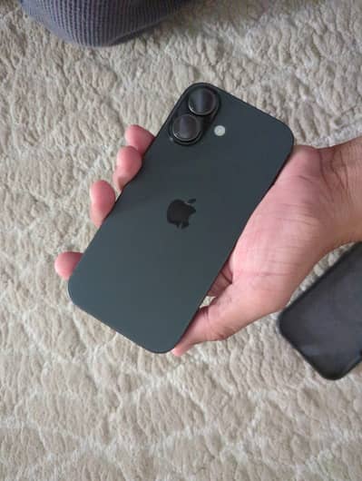 iPhone 17 256GB – PTA Approved – 31 Cycles Black