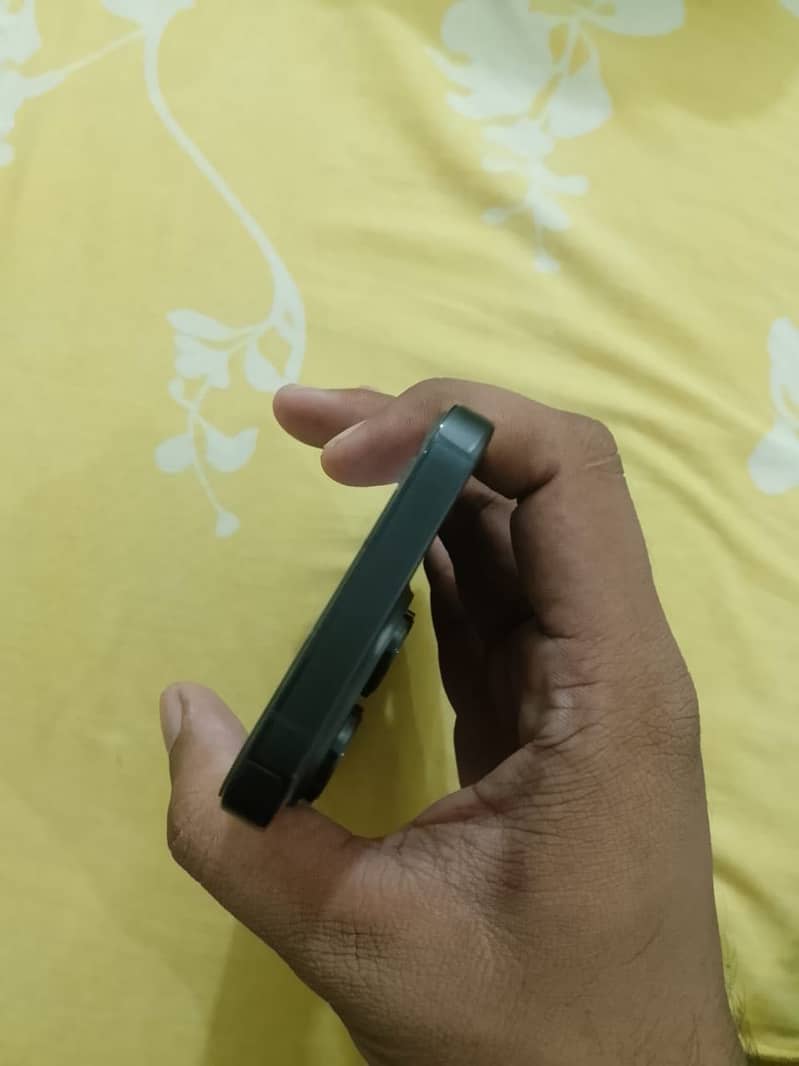 Apple iPhone 14 Pro 4