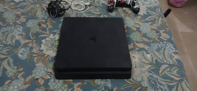 playstation 4 slim 1Tb