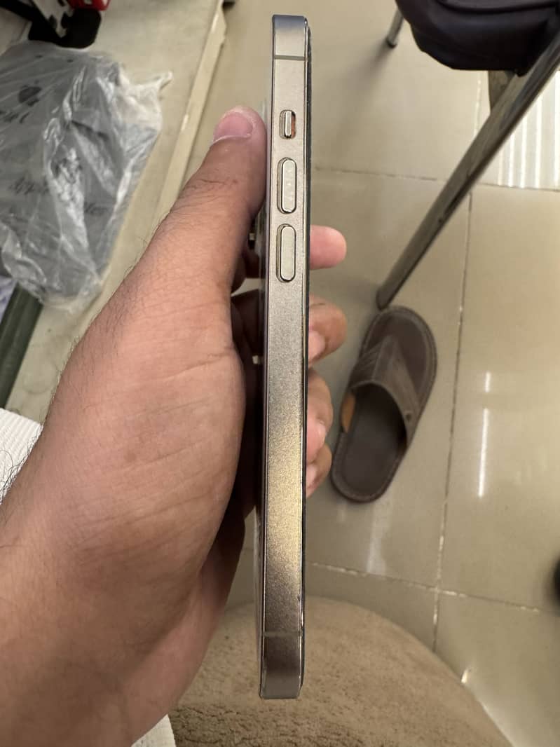 Apple iPhone 14 Pro 1