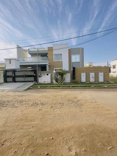 Luxury 600 Sq. yd House For Sale