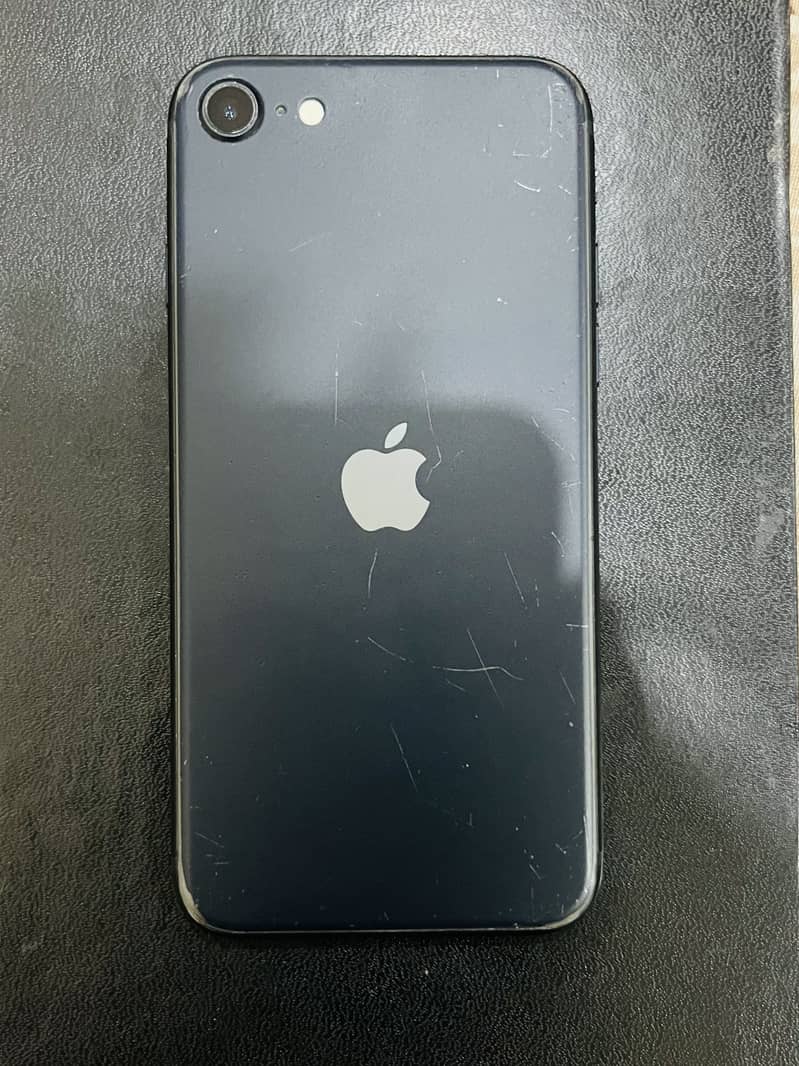 Apple iPhone SE (3rd Generation) 6