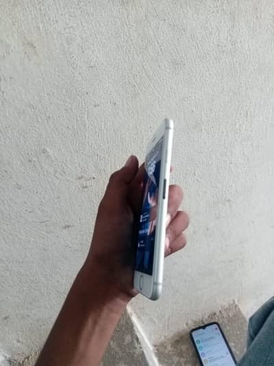 Apple iPhone 8