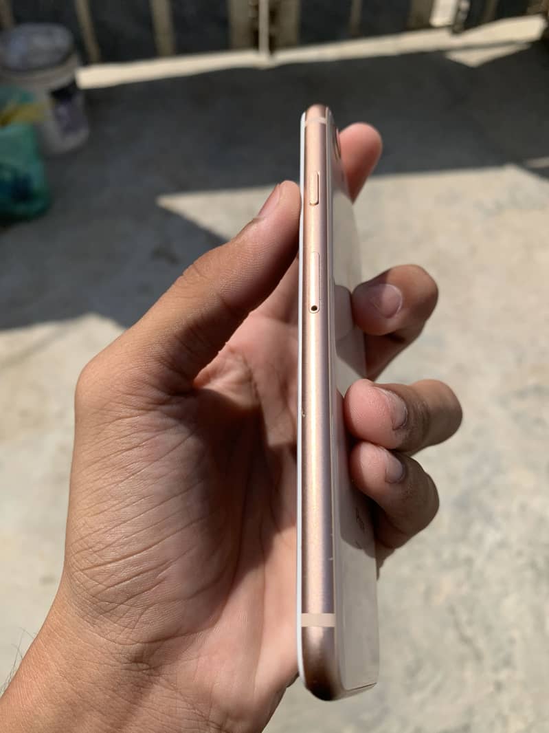 Apple iPhone 8 2