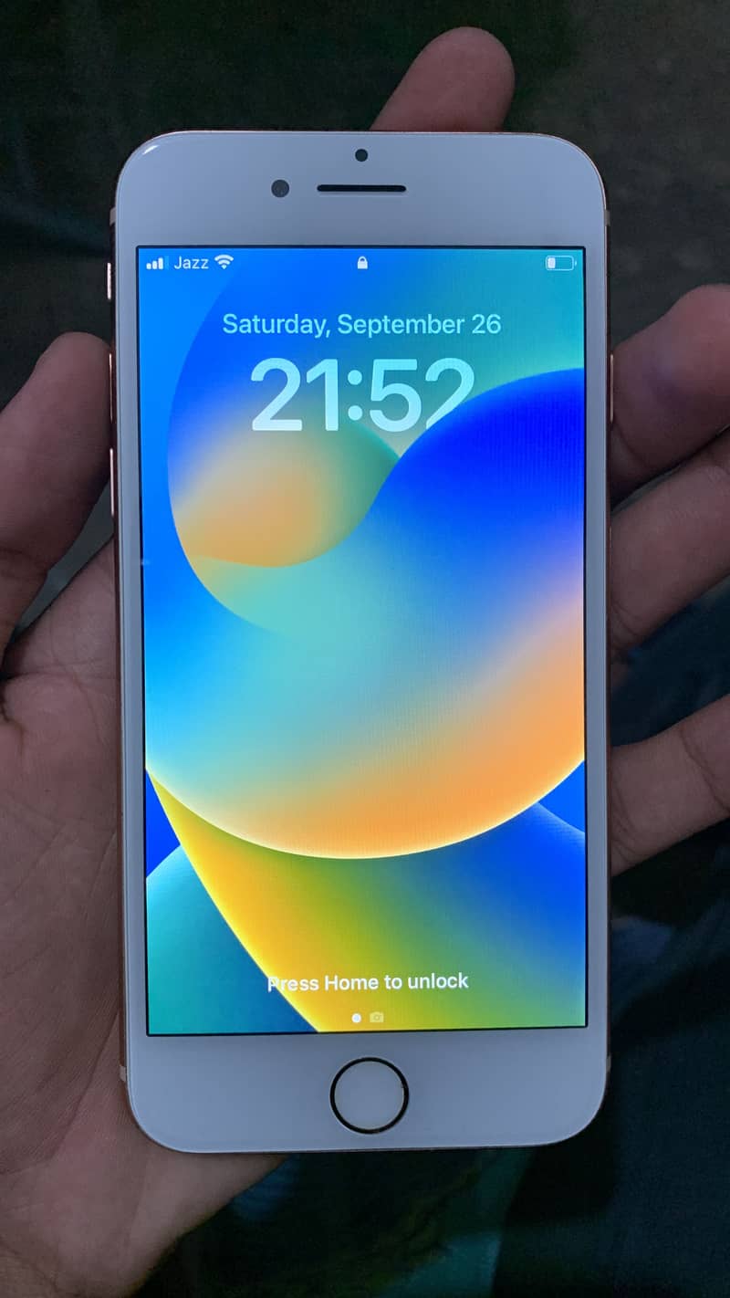 Apple iPhone 8 5
