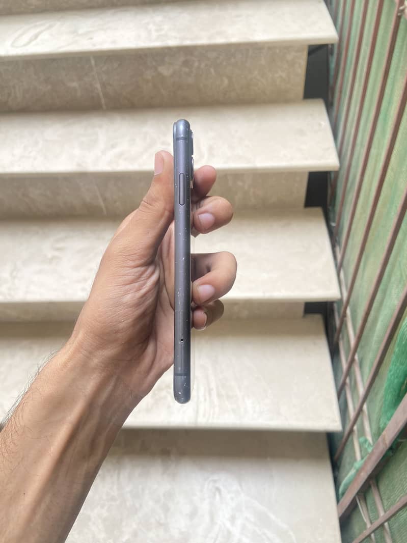 Apple iPhone 11 5