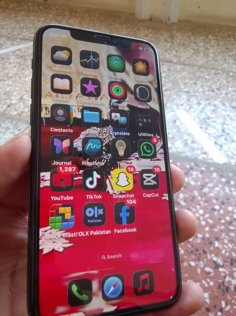 Apple iPhone 11 Pro 2