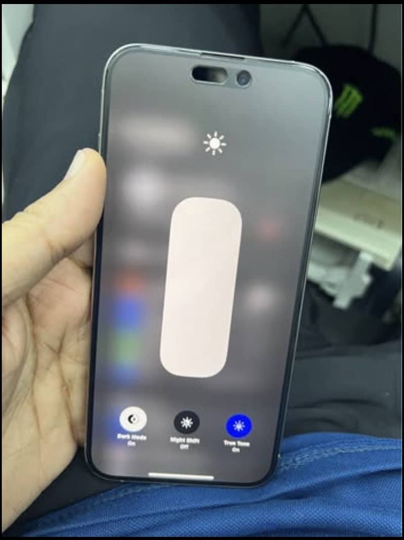 Apple iPhone 15 Pro Max 3