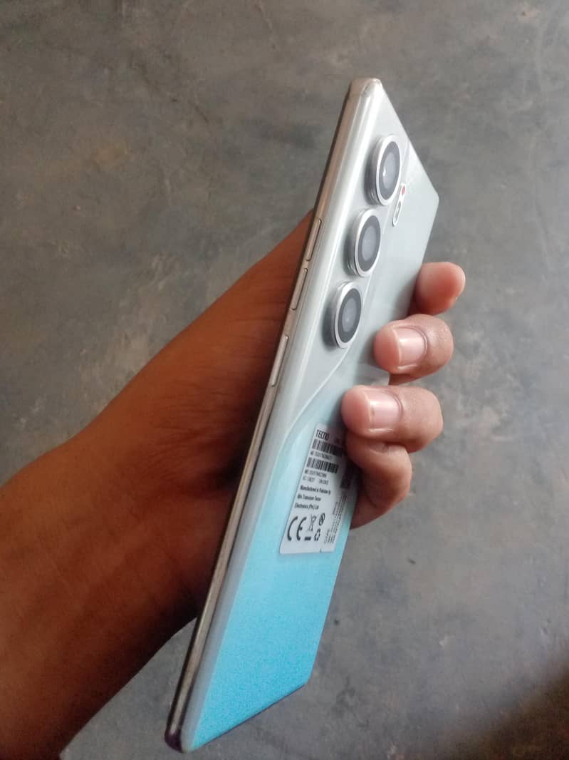 Tecno CAMON 40 Pro 5