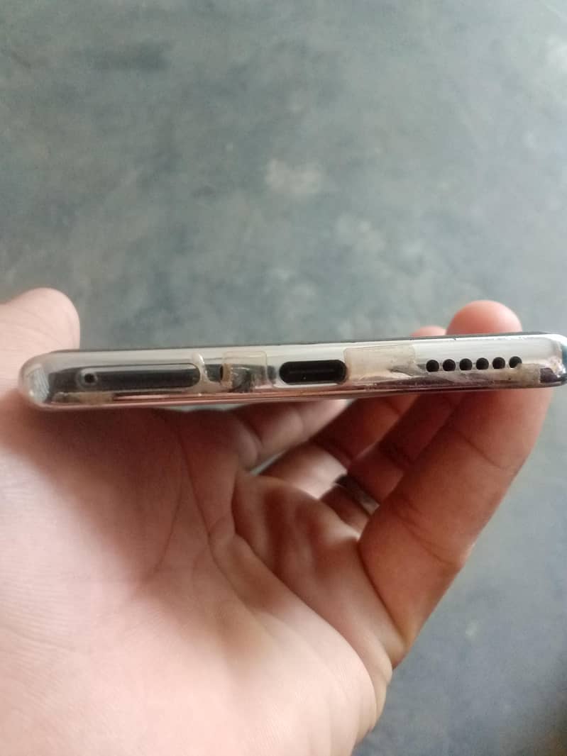 Tecno CAMON 40 Pro 9
