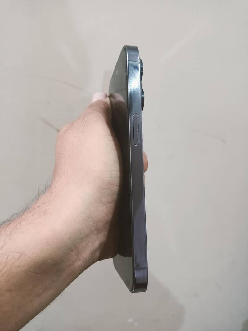 Apple iPhone 14 Pro 3