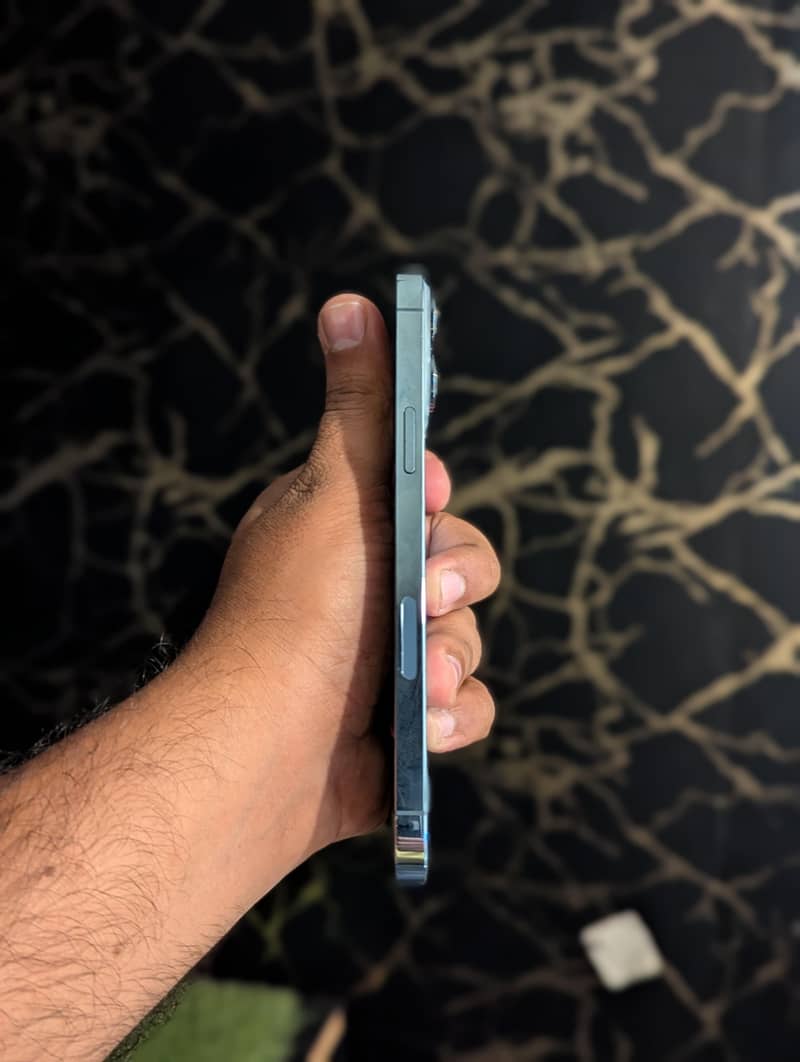 Apple iPhone 13 Pro Max 7