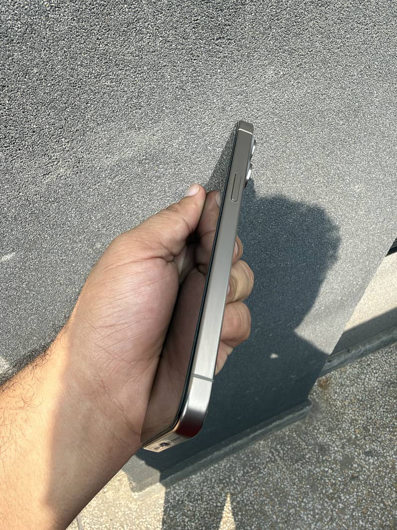 Iphone 15pro max FU 4