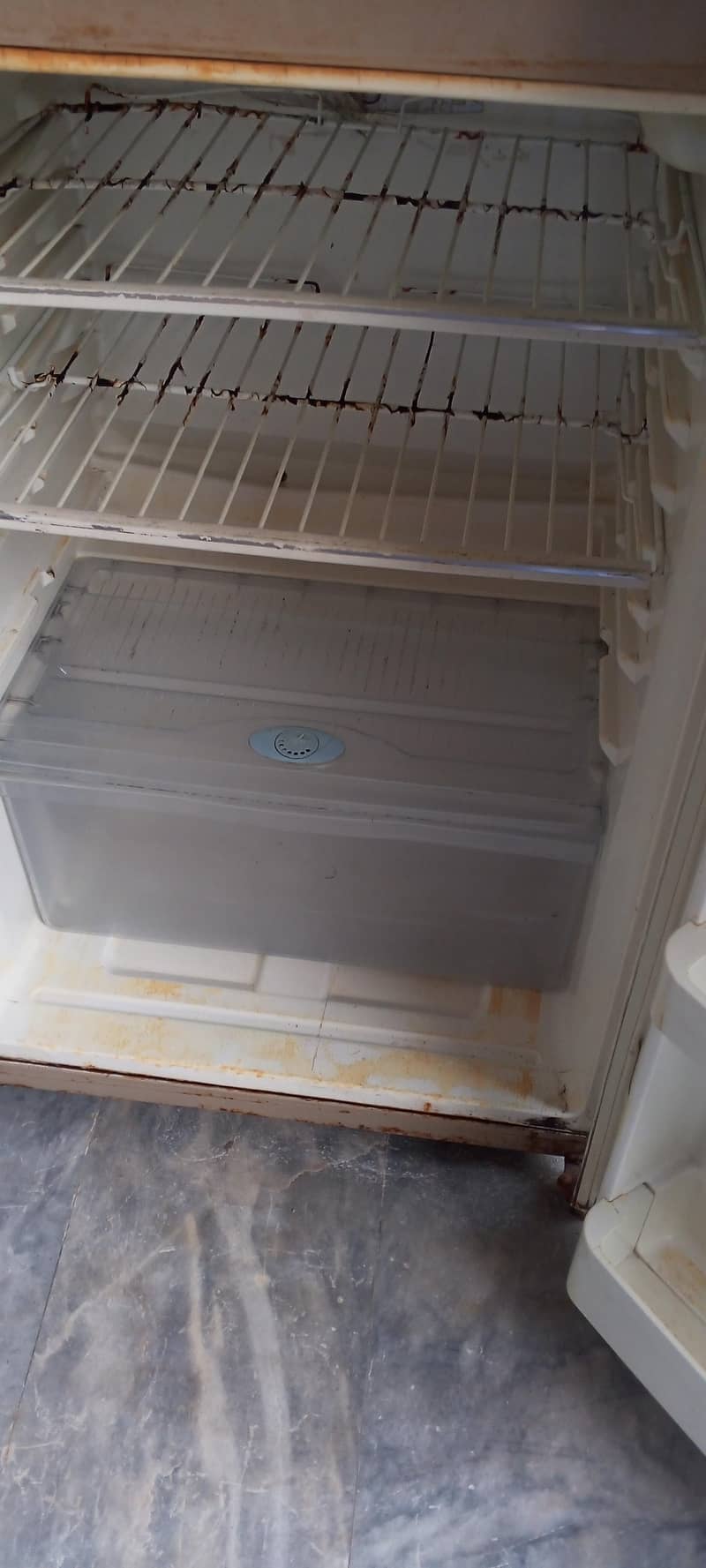Haier fridge (medium) 0