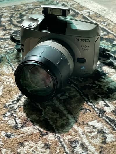 Minolta Vectis S-100 SLR Film Camera + 25-150mm Zoom Lens