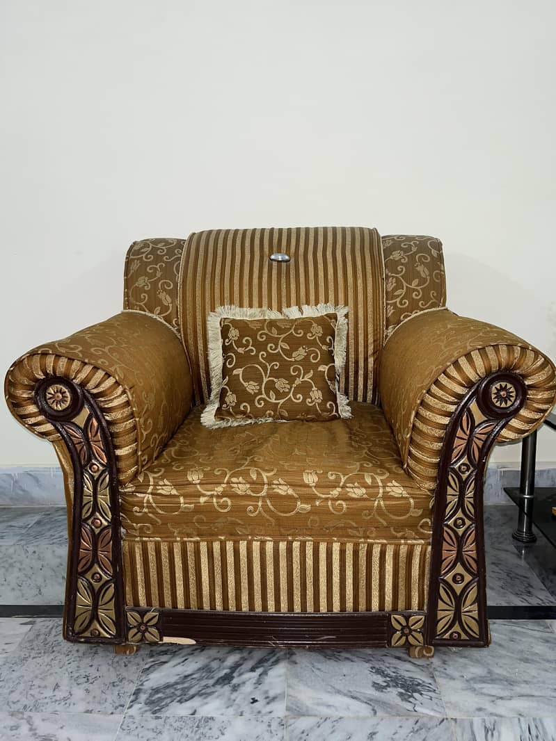 5 seater sofa 0