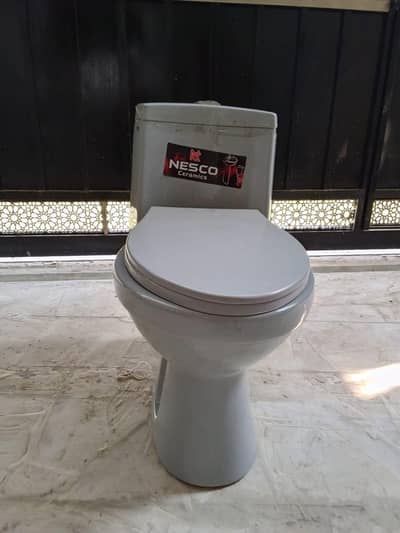 washroom English seat for sale urgent