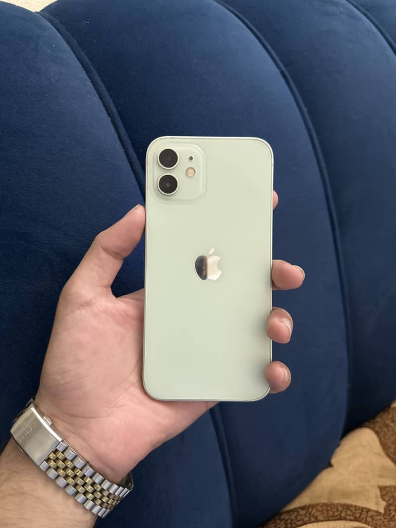Apple iPhone 12 0