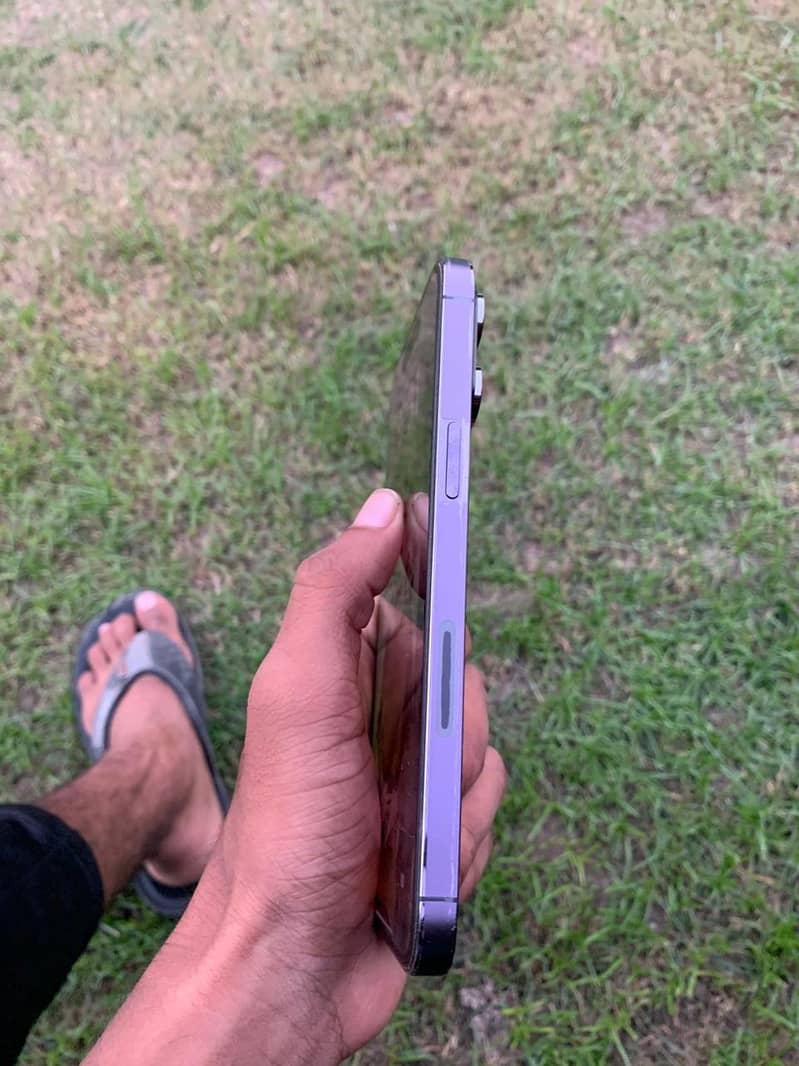 Apple iPhone 14 Pro Max 2