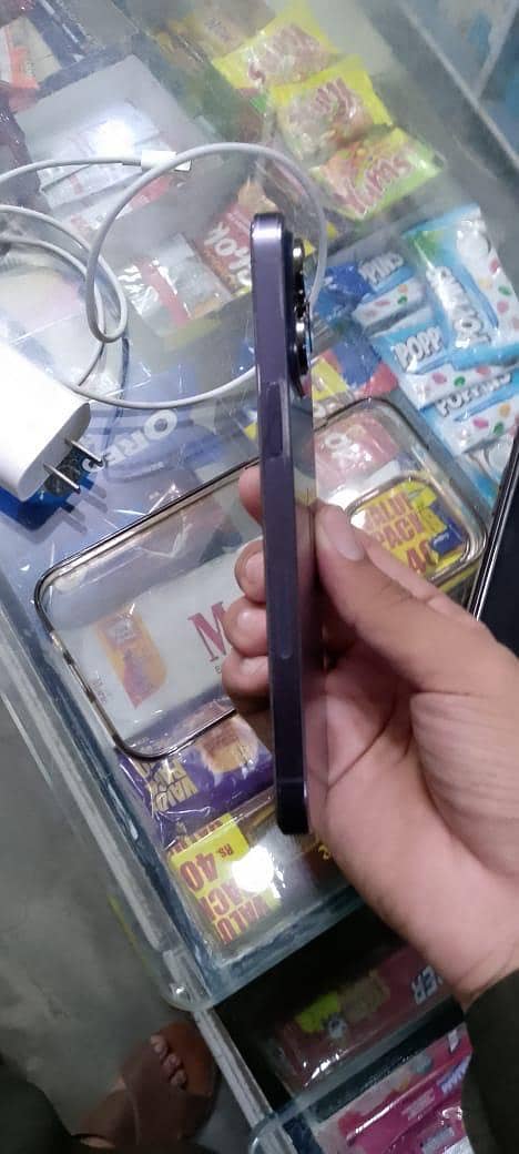 Apple iPhone 14 Pro Max 4
