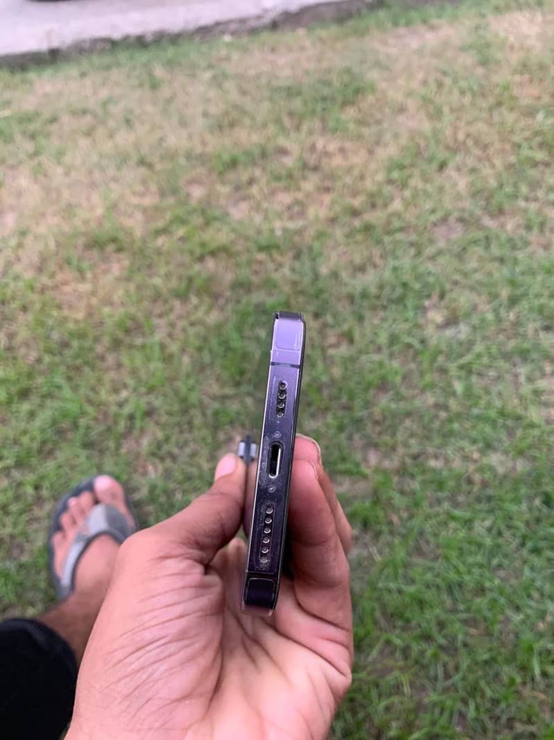Apple iPhone 14 Pro Max 8