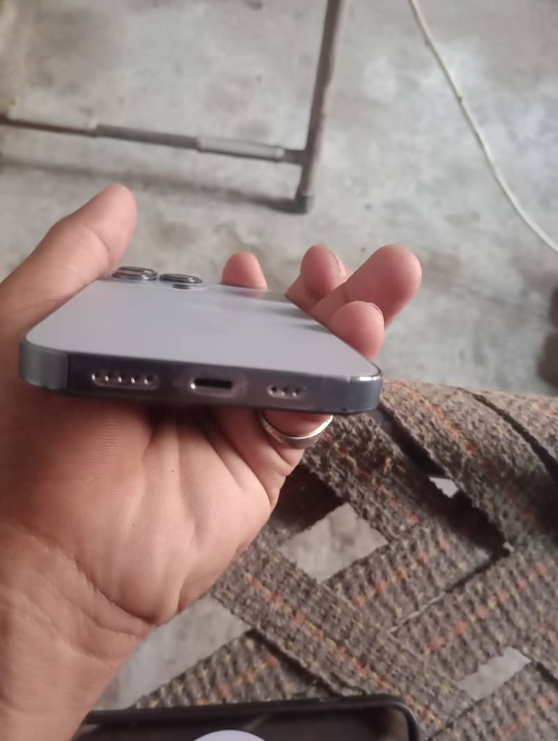 Apple iPhone 13 Pro 1
