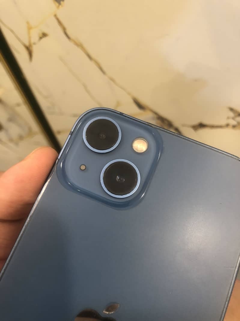 Apple iPhone 13 2