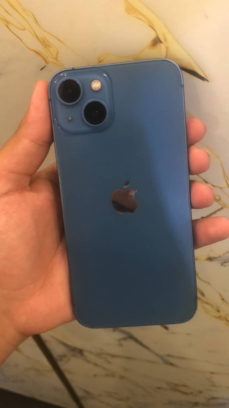Apple iPhone 13 4