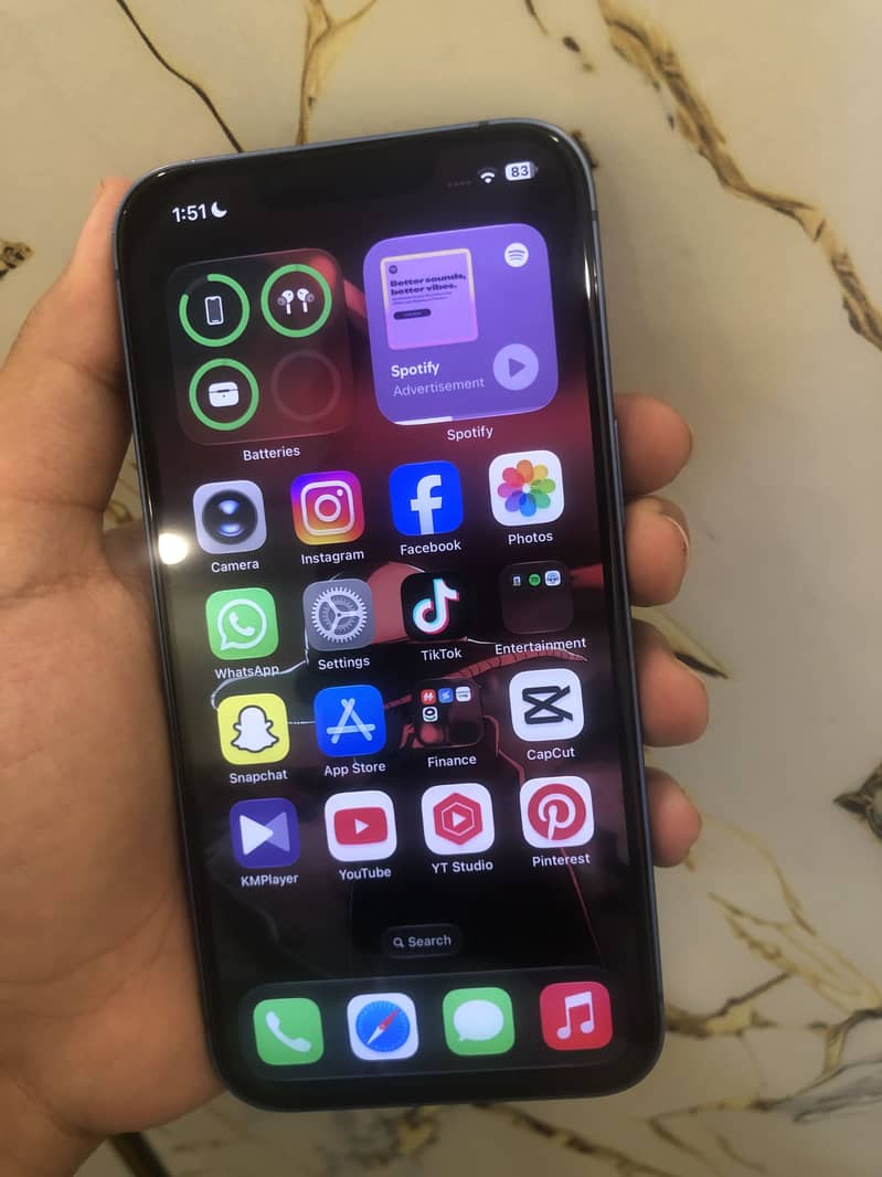 Apple iPhone 13 5