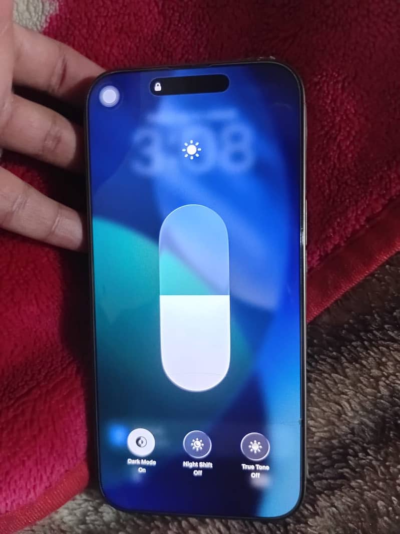 Apple iPhone 16 Pro Max 3