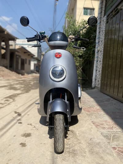 Metro Premium scooty under warranty