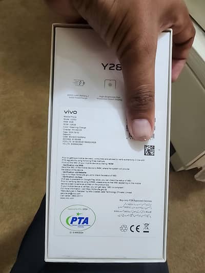 Vivo Y28 with complete box 8/128 condition 10/10