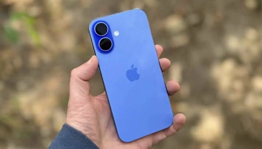 Apple iPhone 16 0