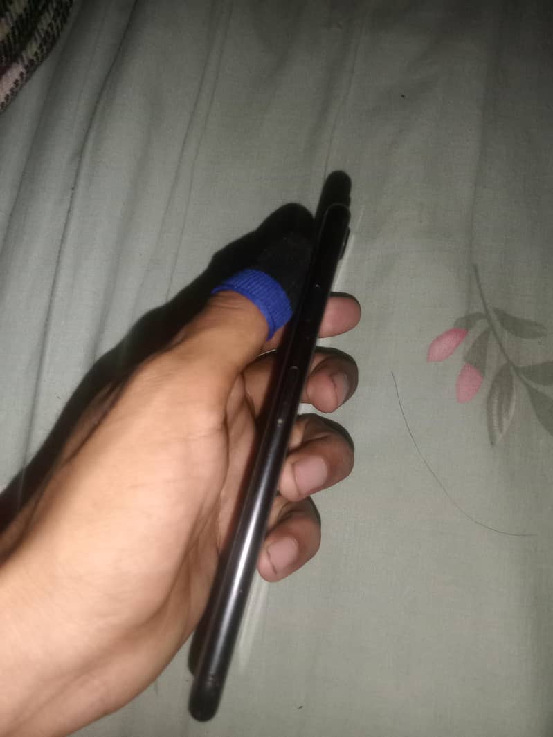 Apple iPhone SE 3