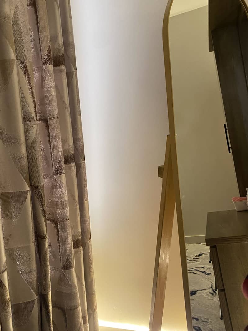 Standing mirror 2