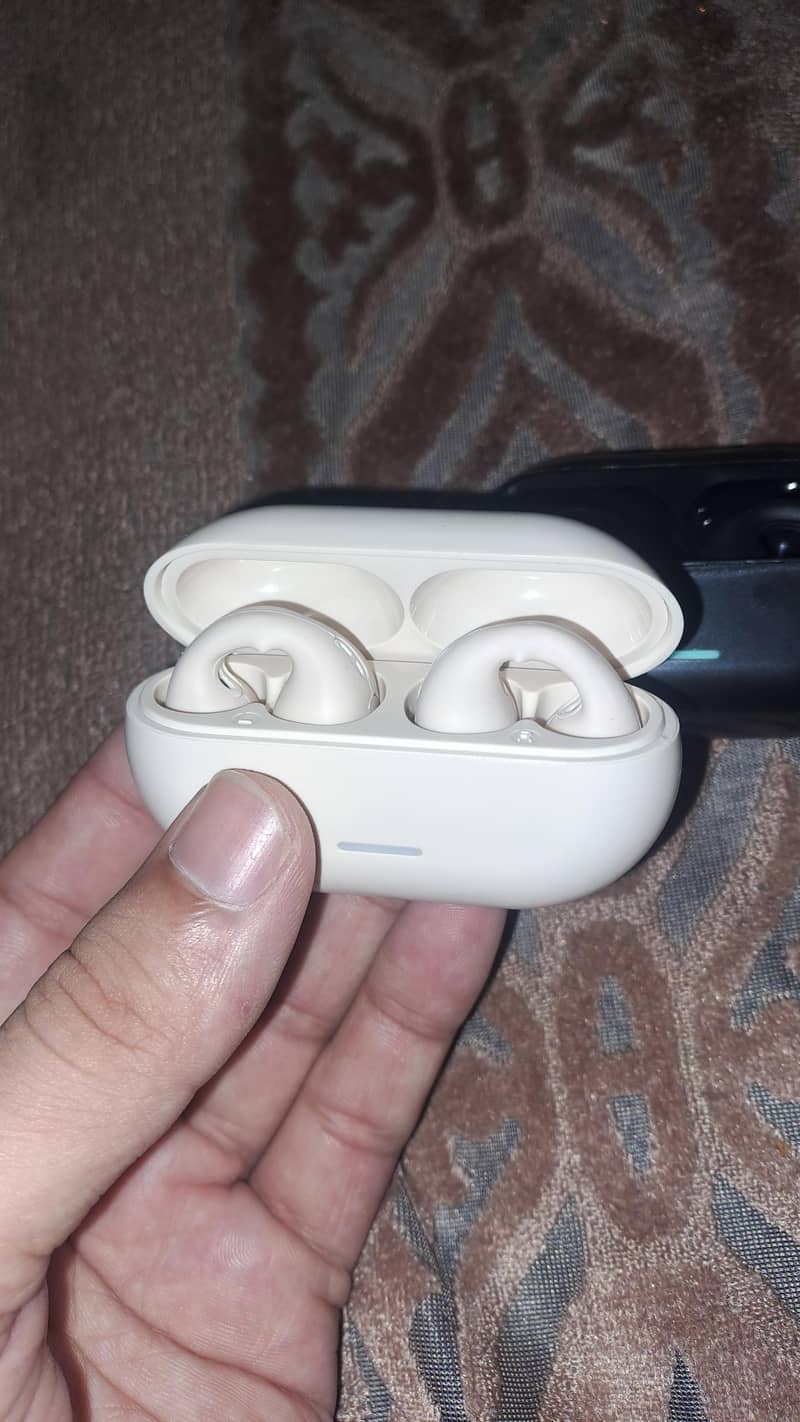 A02 Wireless Earbuds 0