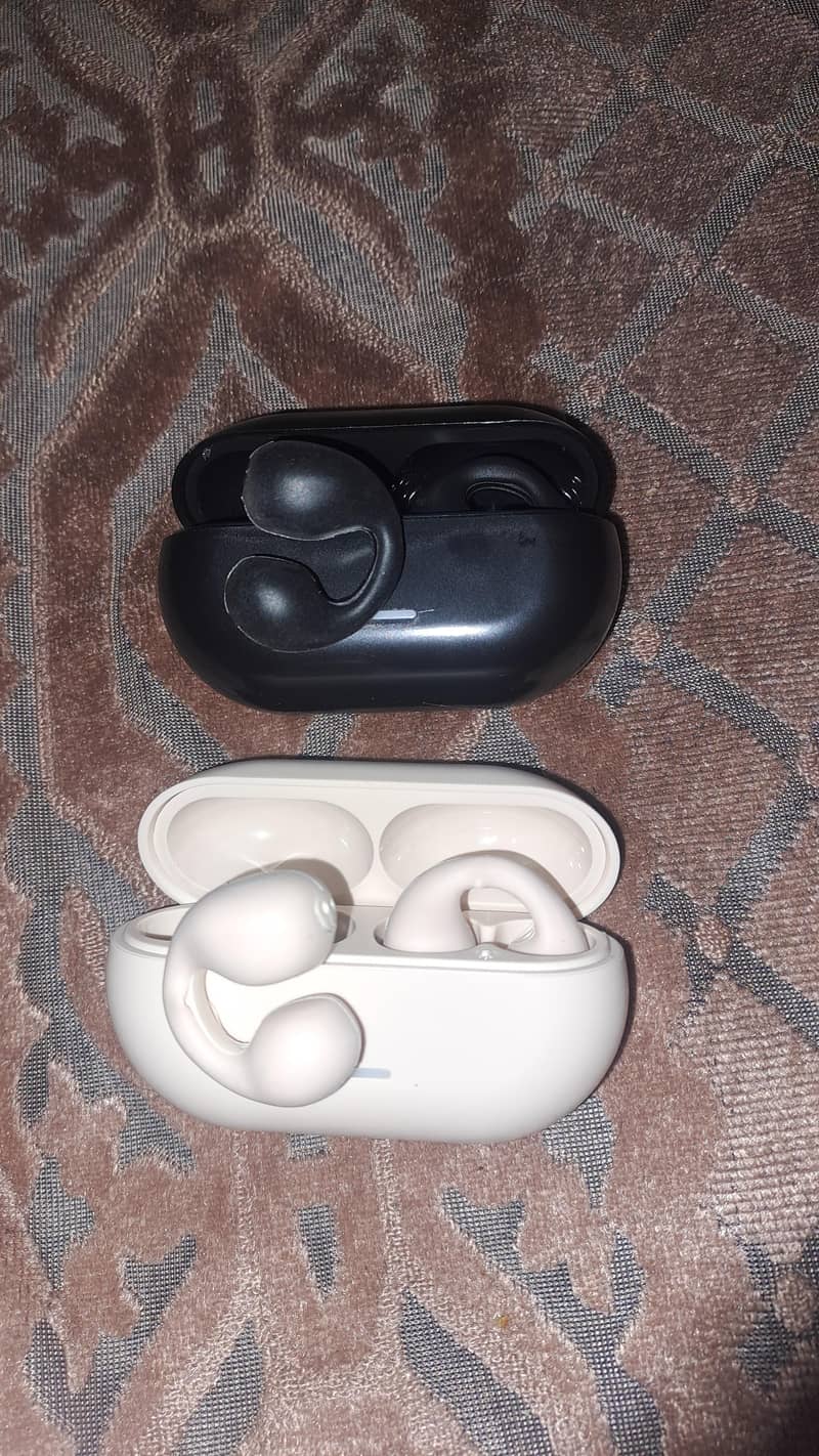 A02 Wireless Earbuds 1
