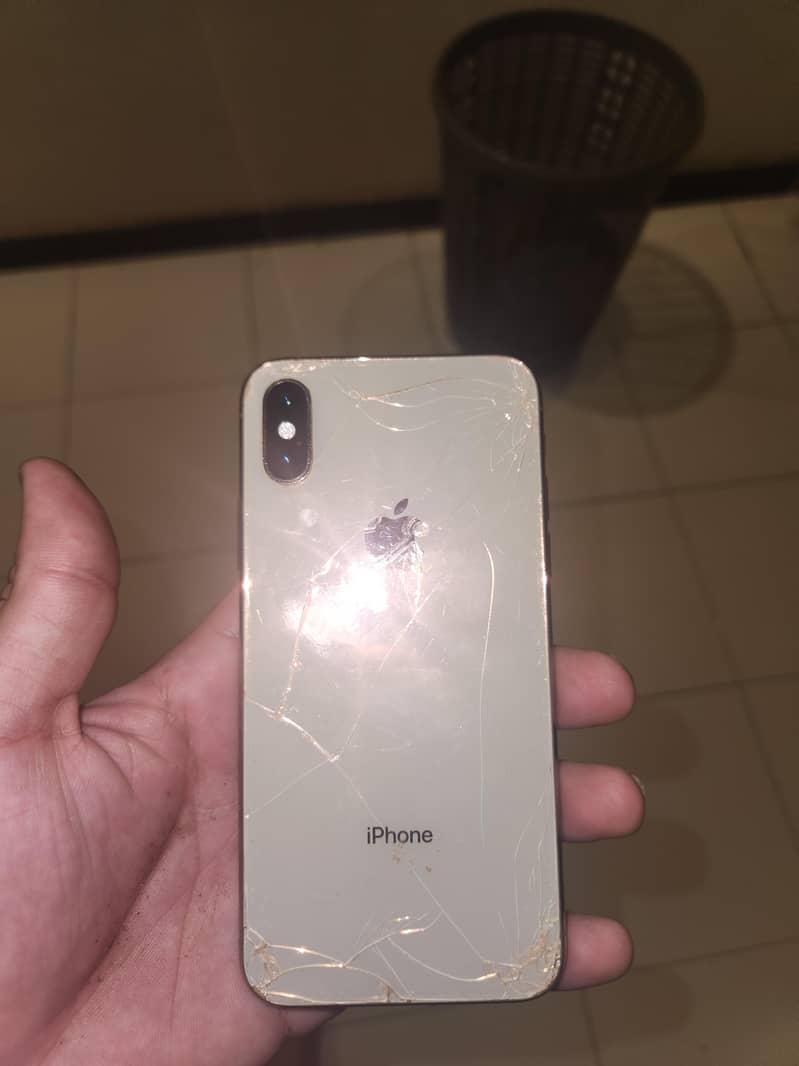 iphone xs 1