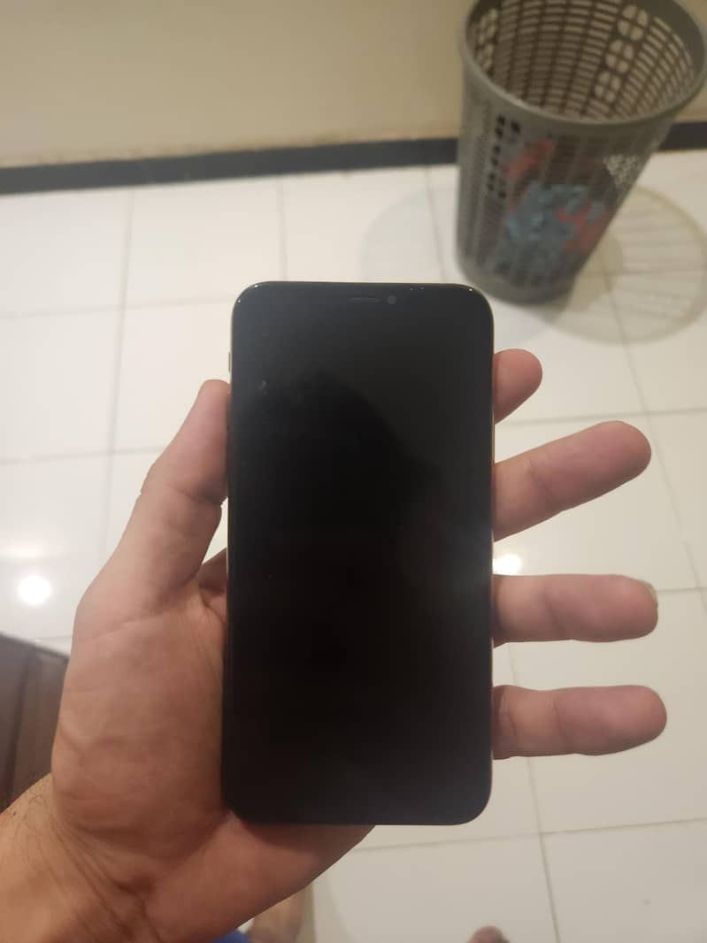 iphone xs 3